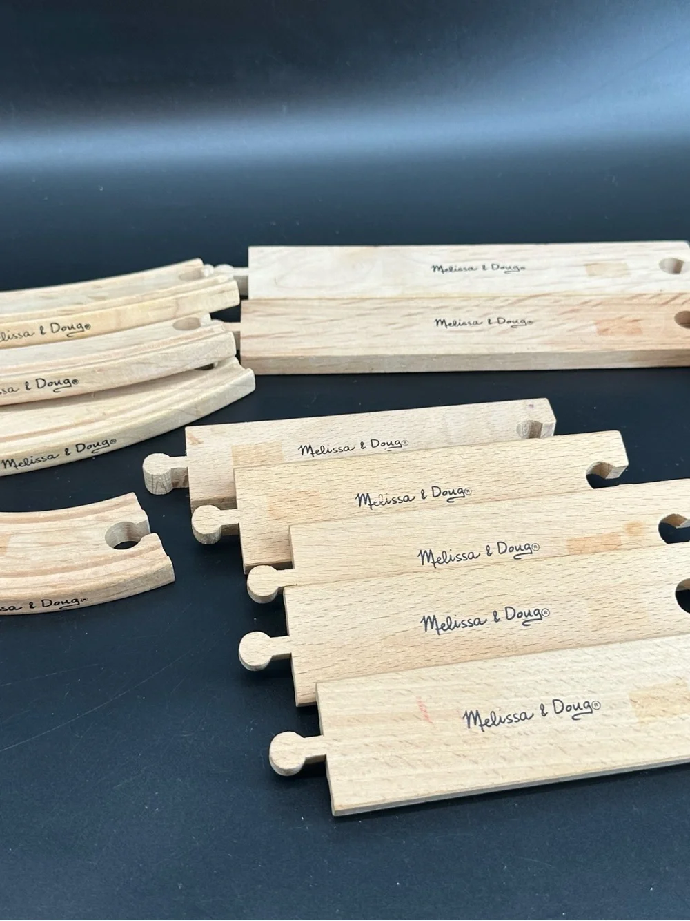 Melissa and Doug wooden train track and extra trains 14 pcs‎